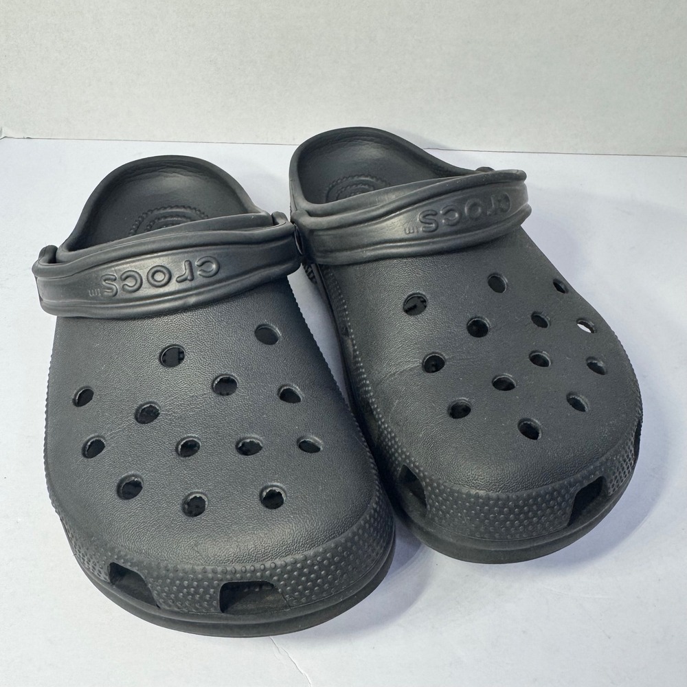 Crocs Classic Clogs Black Slip On Waterproof Shoes Mens 6 Women's 8 Round Toe